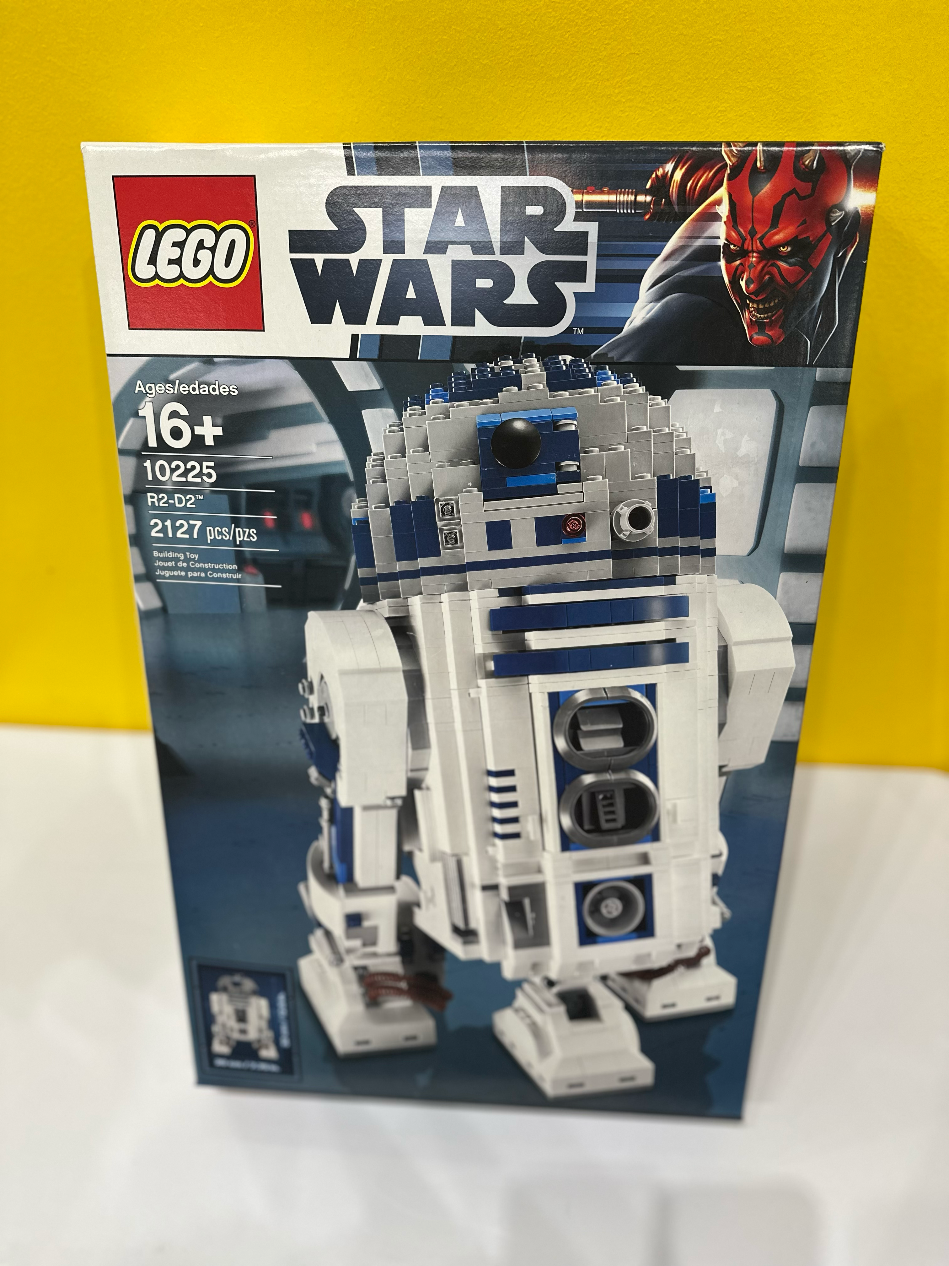 10225 R2-D2 - UCS – Bricks & Minifigs Frisco