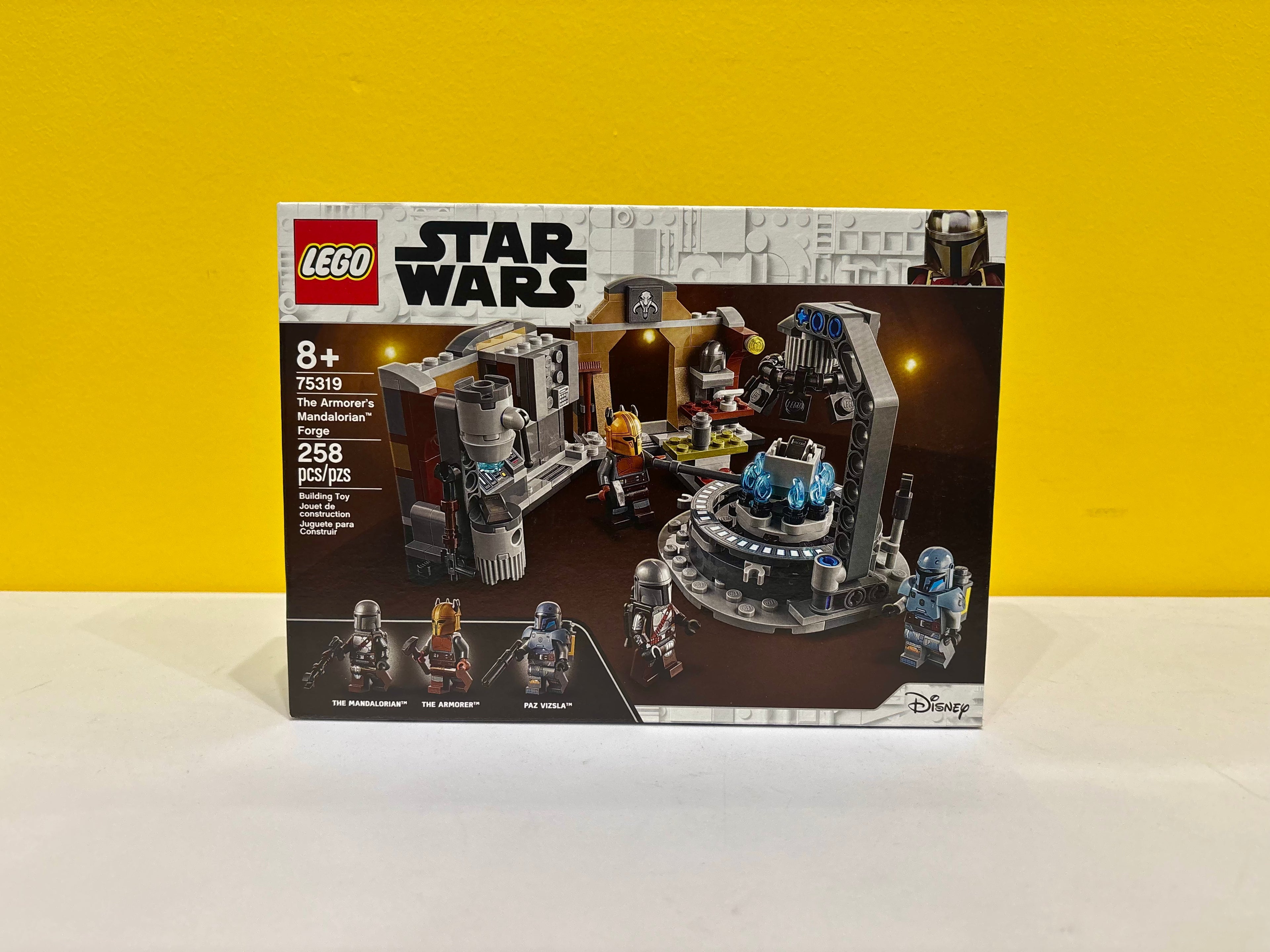 75319 The Armorer’s Mandalorian Forge