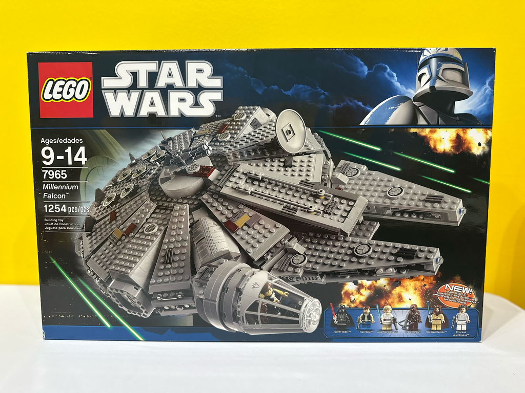7965 Millennium Falcon
