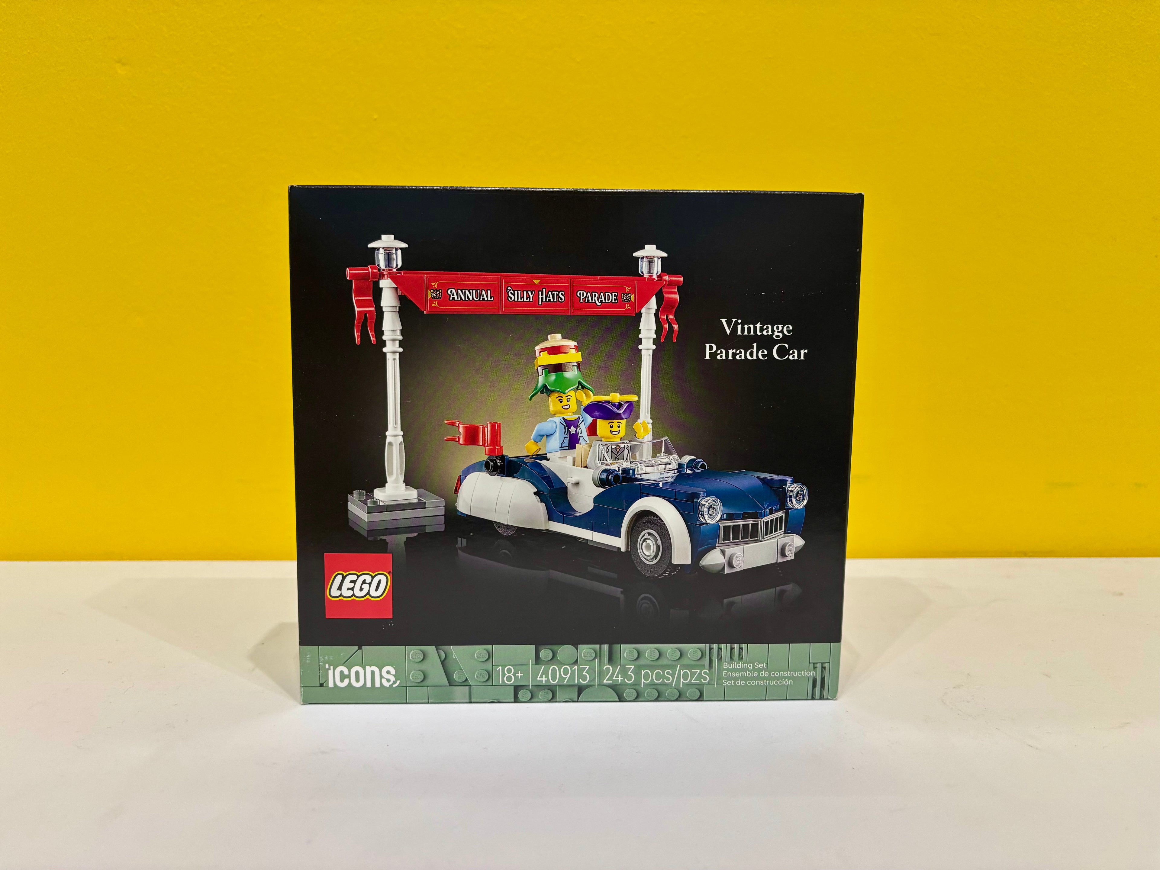 40913 Vintage Parade Car