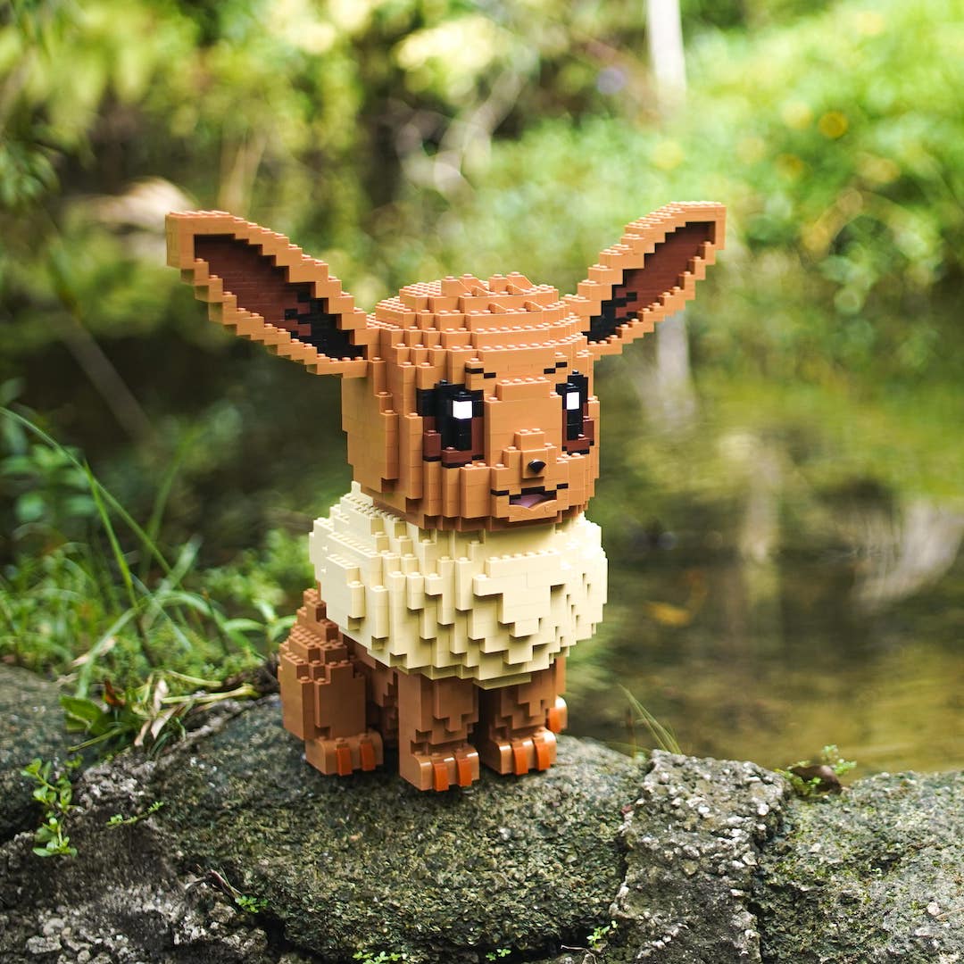 Bricker Builds - Eon (Eevee)