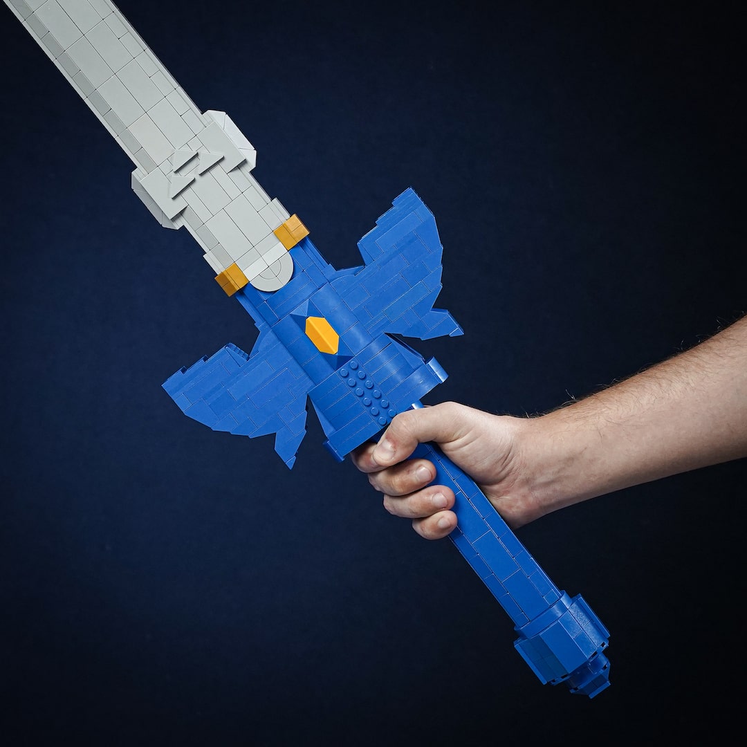 Bricker Builds - Hero's Sword Life-Sized Replica (Zelda)
