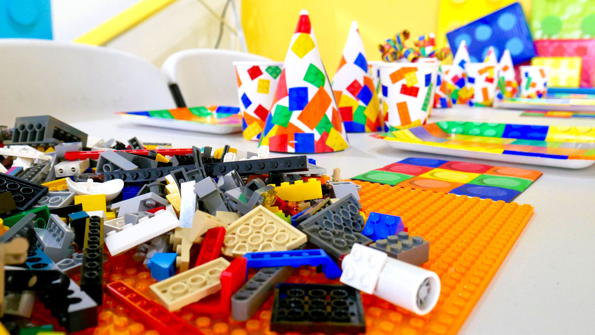 Bricks & Minifigs Frisco