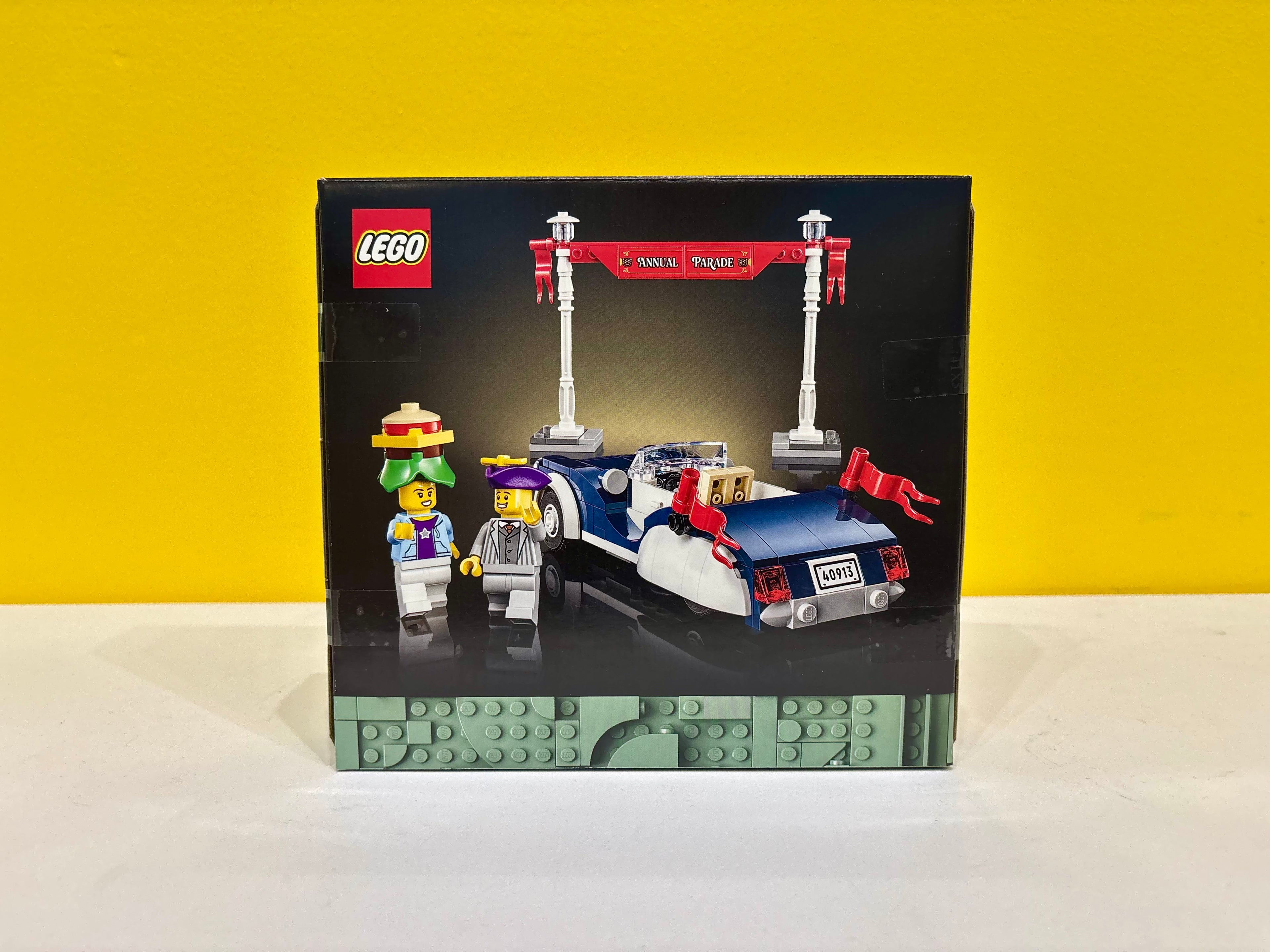 40913 Vintage Parade Car