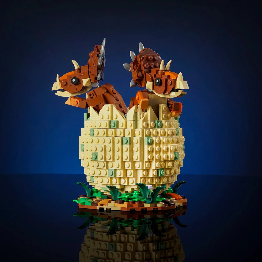 Bricker Builds - Triceratops Dino Egg